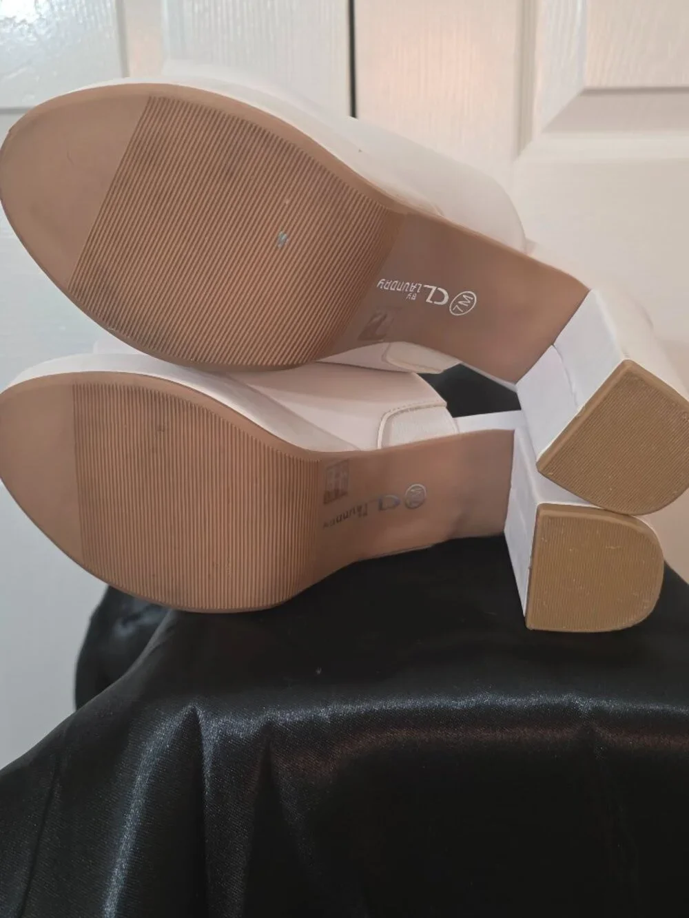 Chinese Laundry Sandals